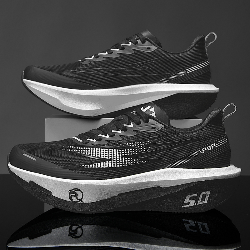 メンズランニングシューズ オフロードシューズ クッション性  - Lightweight Road Running Shoes のレビューと価格