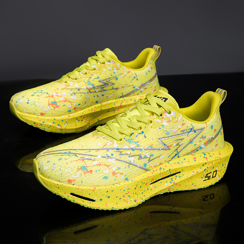 マラソンレーシングシューズ カーボンファイバープレート 弾性 - Carbon Plate Marathon Racing Shoes のレビューと価格
