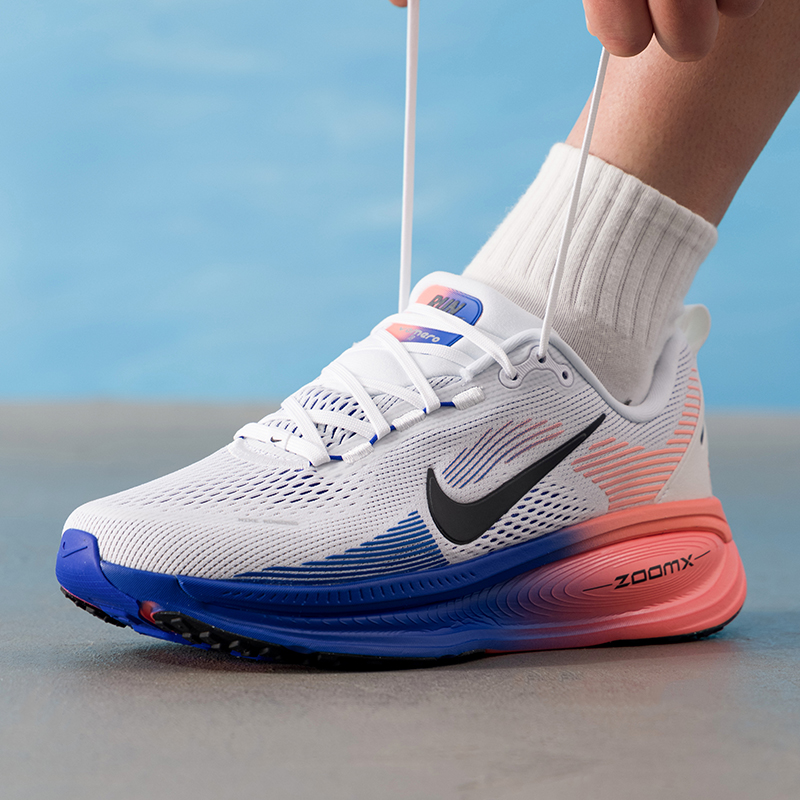 ナイキ ヴォメロ 18 HM6803-114 メンズ オリジ - Lightweight Road Running Shoes のレビューと価格