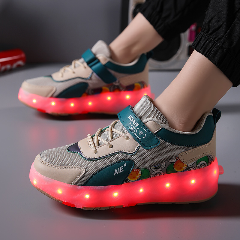 4輪格納式LEDライト付きユースローラースケートシューズ、ラ - Running Shoes のレビューと価格