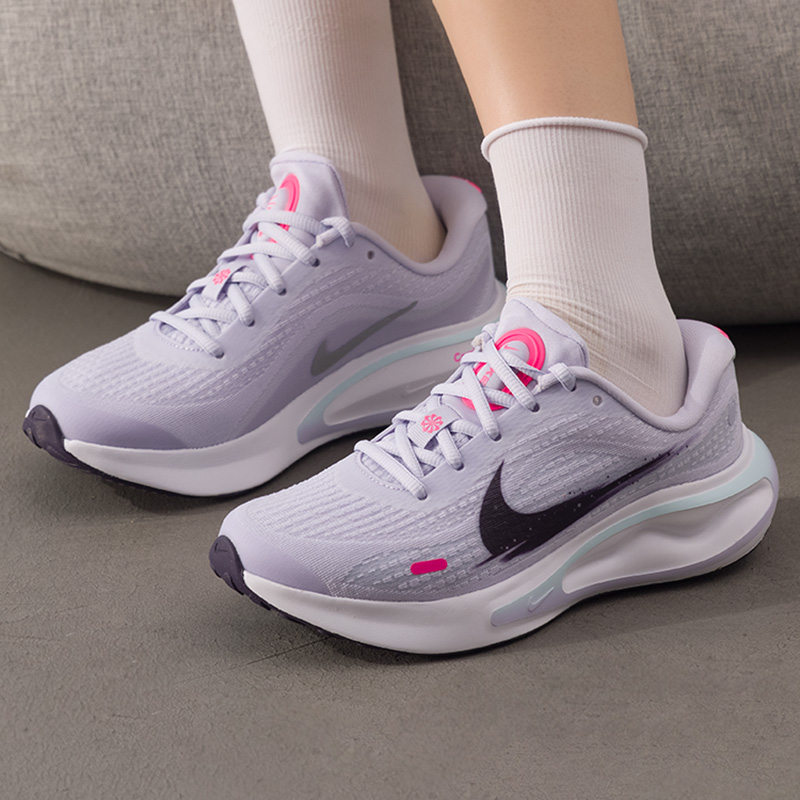 ナイキ レディースシューズ オリジナル 軽量 通気性 フィッ - Lightweight Road Running Shoes のレビューと価格