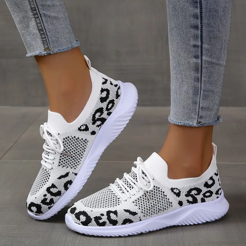 新作サマーレディースニットメッシュ通気性レースアップミックス - Knit Fabric Lace Up Sneakers のレビューと価格